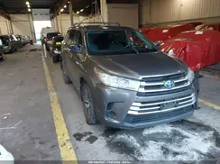 5TDBGRFH4HS025739 2017 TOYOTA HIGHLANDER