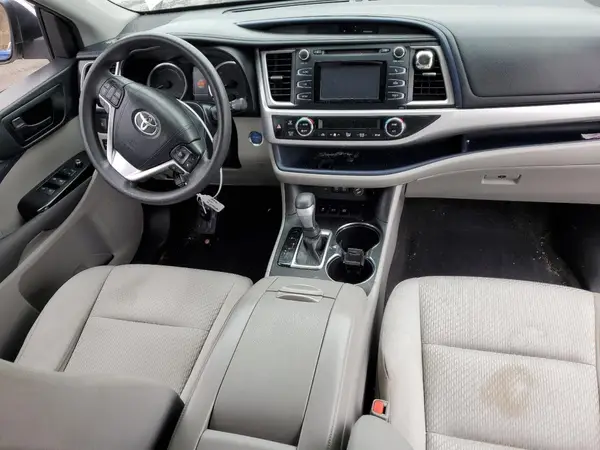 5TDBGRFH4JS048895 2018 TOYOTA HIGHLANDER - Image 8