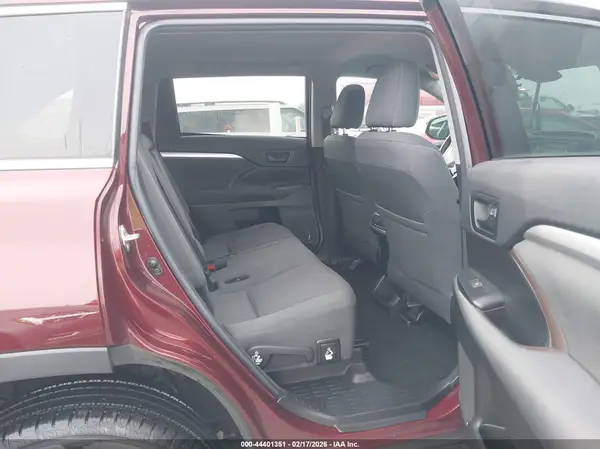 5TDBGRFH8JS040539 2018 TOYOTA HIGHLANDER - Image 8