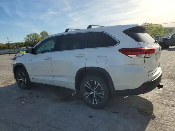 5TDBGRFH8JS045885 2018 TOYOTA HIGHLANDER - Image 2