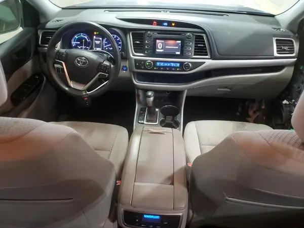 5TDBGRFH8JS048303 2018 TOYOTA HIGHLANDER - Image 8
