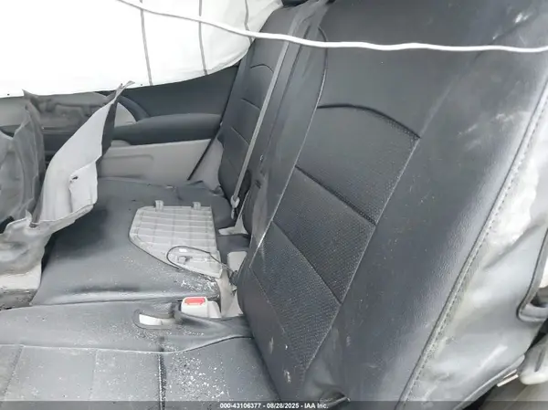 5TDBGRFH8KS057049 2019 TOYOTA HIGHLANDER - Image 8