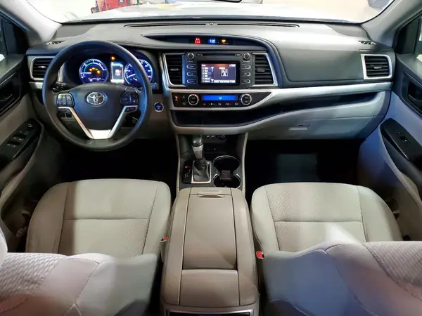 5TDBGRFH8KS058685 2019 TOYOTA HIGHLANDER - Image 8