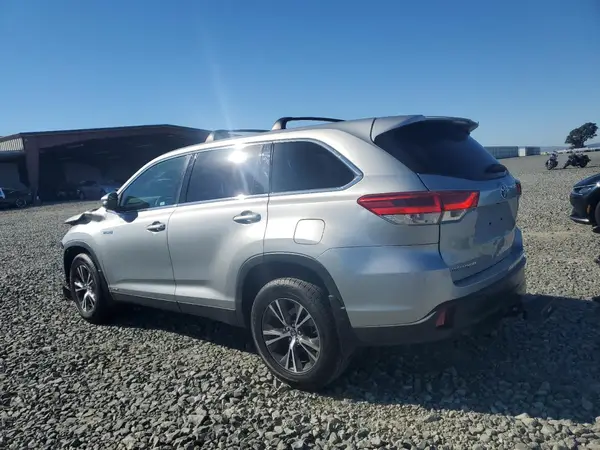 5TDBGRFH8KS061893 2019 TOYOTA HIGHLANDER - Image 2