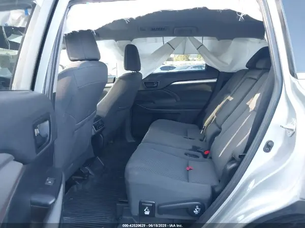 5TDBGRFH9KS056038 2019 TOYOTA HIGHLANDER - Image 8