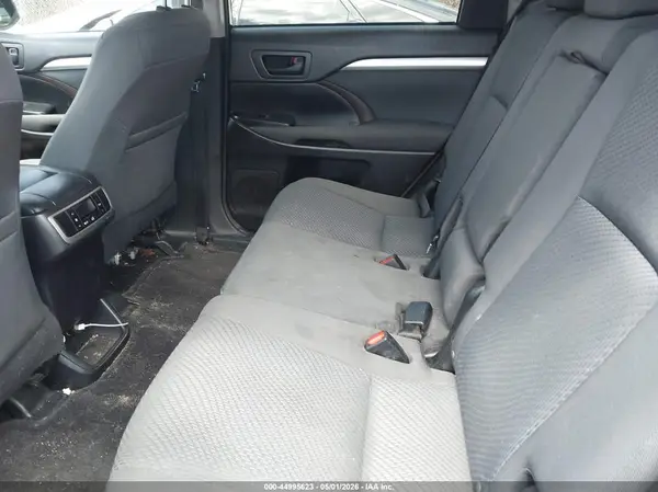 5TDBKRFH0GS228902 2016 TOYOTA HIGHLANDER - Image 8