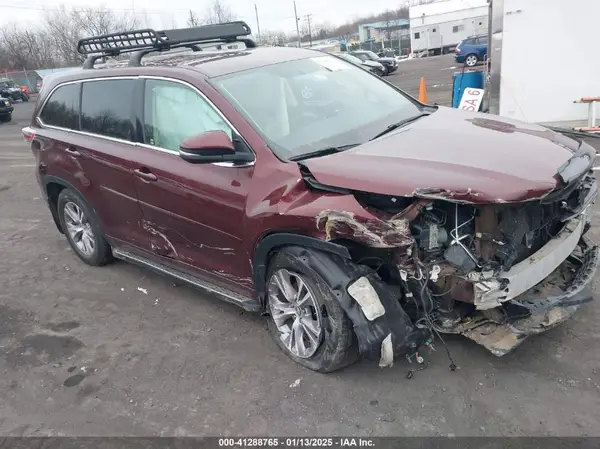 5TDBKRFH0GS233551 2016 TOYOTA HIGHLANDER - Image 1