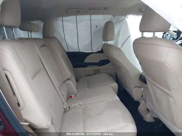 5TDBKRFH0GS233551 2016 TOYOTA HIGHLANDER - Image 8