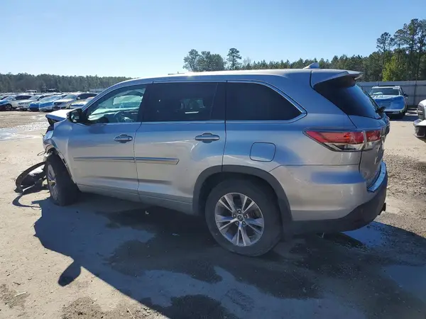 5TDBKRFH0GS248180 2016 TOYOTA HIGHLANDER - Image 2