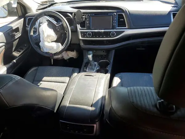 5TDBKRFH0GS248180 2016 TOYOTA HIGHLANDER - Image 8