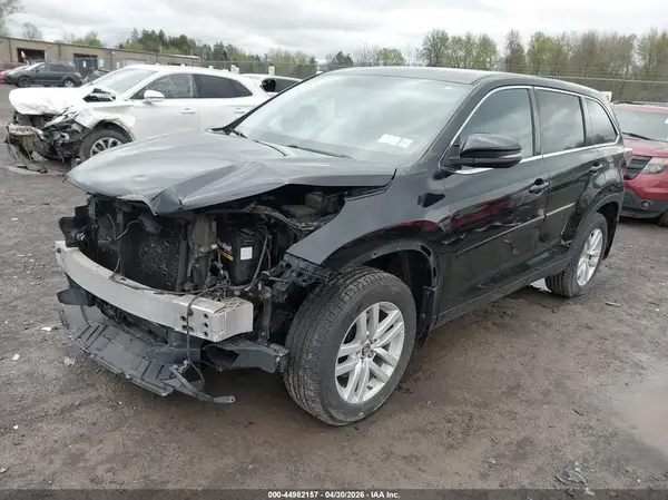 5TDBKRFH0GS257803 2016 TOYOTA HIGHLANDER - Image 2