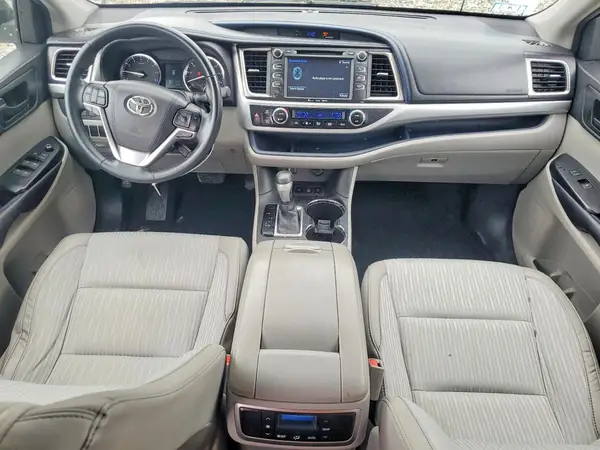 5TDBKRFH0GS269711 2016 TOYOTA HIGHLANDER - Image 8