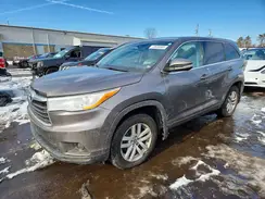 5TDBKRFH0GS270647 2016 TOYOTA HIGHLANDER