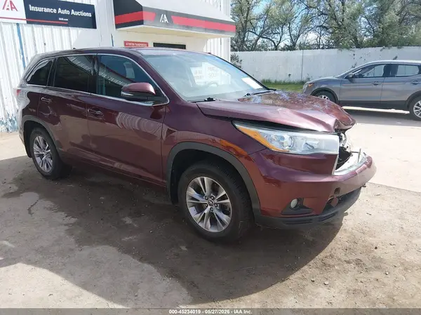 5TDBKRFH0GS270728 2016 TOYOTA HIGHLANDER - Image 1