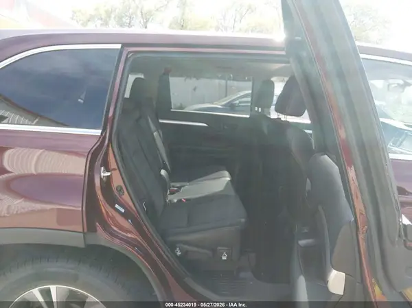 5TDBKRFH0GS270728 2016 TOYOTA HIGHLANDER - Image 8