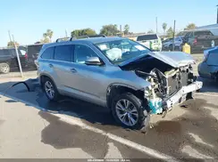5TDBKRFH0GS282037 2016 TOYOTA HIGHLANDER