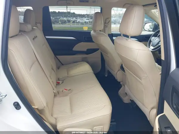 5TDBKRFH0GS289781 2016 TOYOTA HIGHLANDER - Image 8