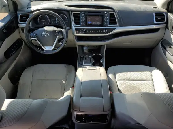 5TDBKRFH0GS306515 2016 TOYOTA HIGHLANDER - Image 8