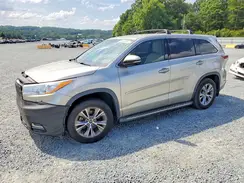 5TDBKRFH0GS313044 2016 TOYOTA HIGHLANDER