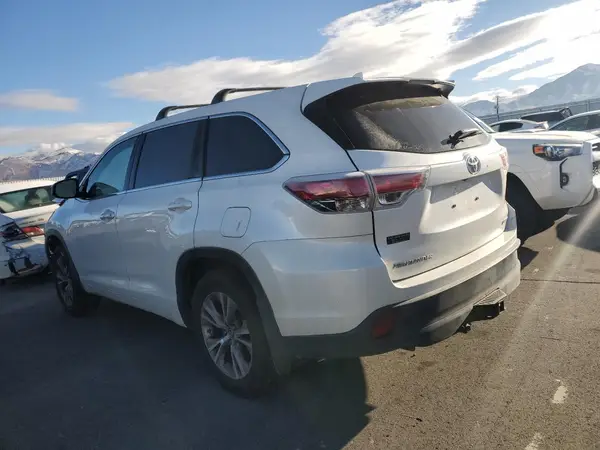 5TDBKRFH0GS315487 2016 TOYOTA HIGHLANDER - Image 2