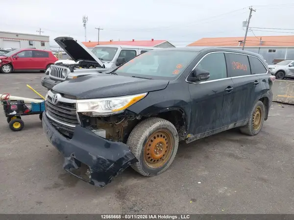 5TDBKRFH0GS325484 2016 TOYOTA HIGHLANDER - Image 2