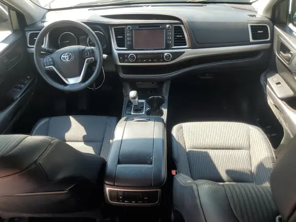 5TDBKRFH0GS343824 2016 TOYOTA HIGHLANDER - Image 8