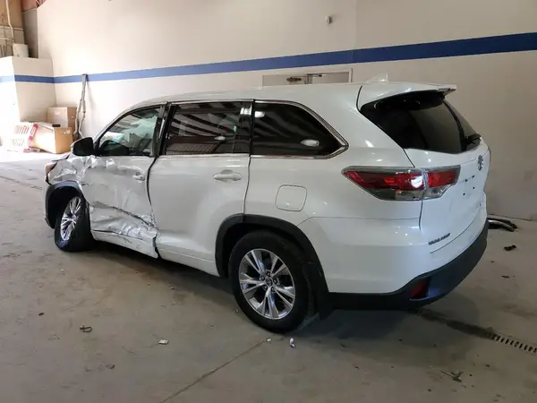 5TDBKRFH0GS345279 2016 TOYOTA HIGHLANDER - Image 2