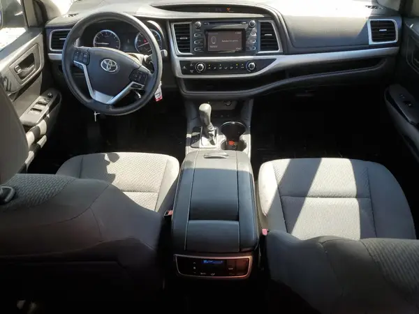 5TDBKRFH0GS350675 2016 TOYOTA HIGHLANDER - Image 8