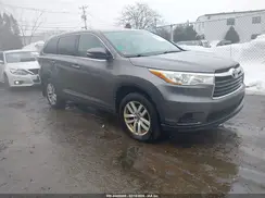 5TDBKRFH0GS353138 2016 TOYOTA HIGHLANDER