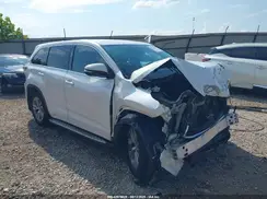 5TDBKRFH1GS225099 2016 TOYOTA HIGHLANDER