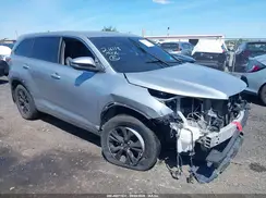 5TDBKRFH1GS233882 2016 TOYOTA HIGHLANDER