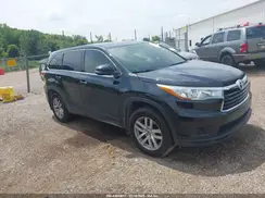 5TDBKRFH1GS239939 2016 TOYOTA HIGHLANDER