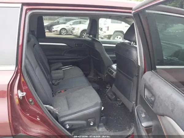 5TDBKRFH1GS248737 2016 TOYOTA HIGHLANDER - Image 8