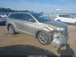 5TDBKRFH1GS255025 2016 TOYOTA HIGHLANDER