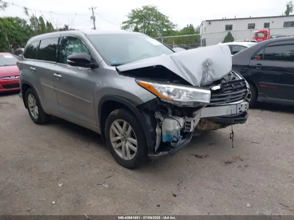 5TDBKRFH1GS255817 2016 TOYOTA HIGHLANDER - Image 1