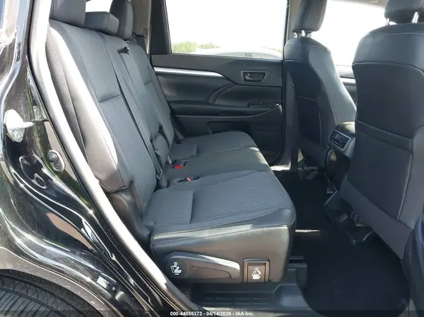 5TDBKRFH1GS258698 2016 TOYOTA HIGHLANDER - Image 8