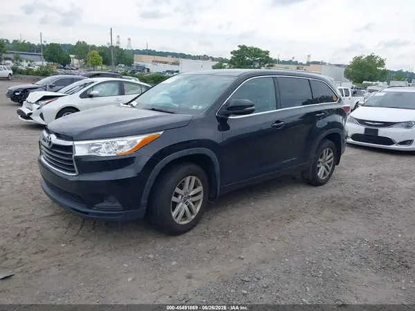 5TDBKRFH1GS272486 2016 TOYOTA HIGHLANDER - Image 2