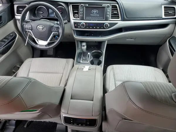 5TDBKRFH1GS279325 2016 TOYOTA HIGHLANDER - Image 8
