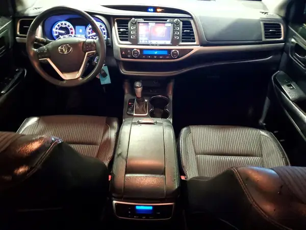 5TDBKRFH1GS283911 2016 TOYOTA HIGHLANDER - Image 8