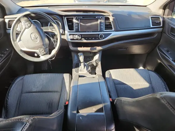 5TDBKRFH1GS304370 2016 TOYOTA HIGHLANDER - Image 8