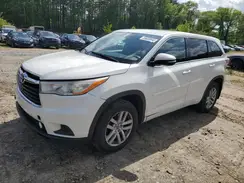 5TDBKRFH1GS307396 2016 TOYOTA HIGHLANDER