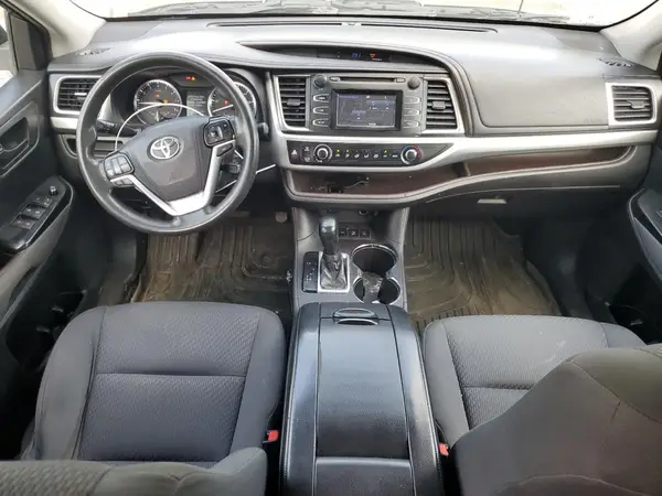 5TDBKRFH1GS307396 2016 TOYOTA HIGHLANDER - Image 8
