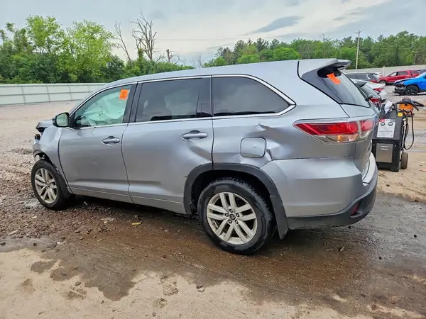 5TDBKRFH1GS310704 2016 TOYOTA HIGHLANDER - Image 2