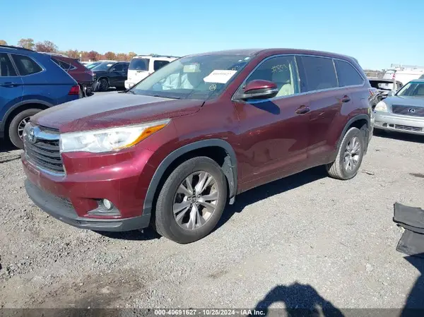 5TDBKRFH1GS321654 2016 TOYOTA HIGHLANDER - Image 2
