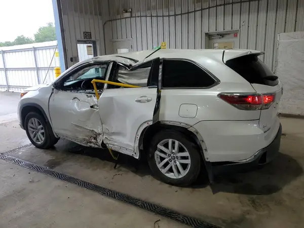 5TDBKRFH1GS322156 2016 TOYOTA HIGHLANDER - Image 2