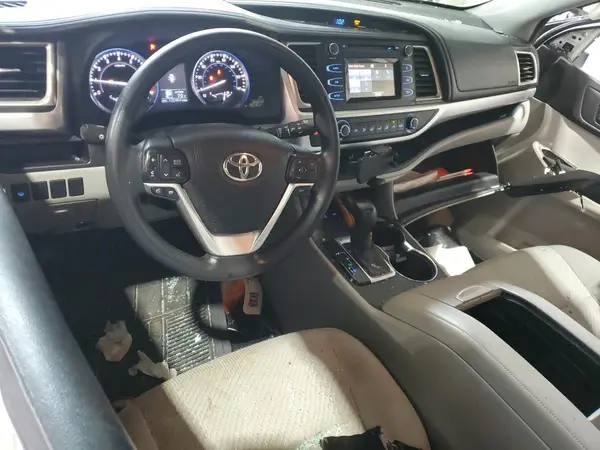 5TDBKRFH1GS322156 2016 TOYOTA HIGHLANDER - Image 8
