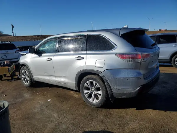 5TDBKRFH1GS326028 2016 TOYOTA HIGHLANDER - Image 2