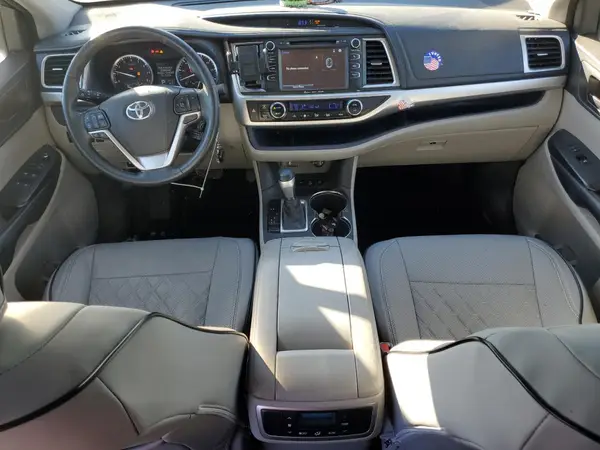 5TDBKRFH1GS326028 2016 TOYOTA HIGHLANDER - Image 8