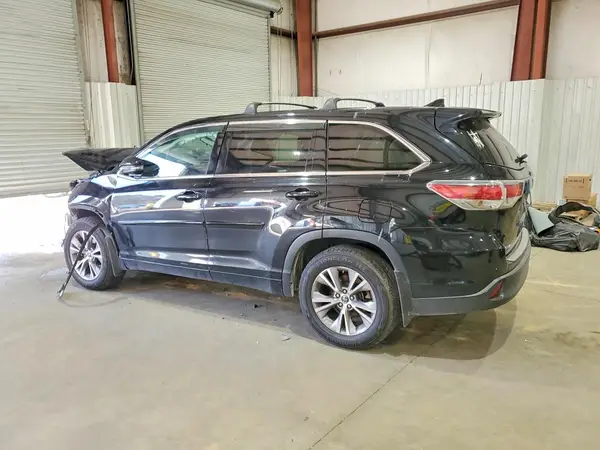 5TDBKRFH1GS326532 2016 TOYOTA HIGHLANDER - Image 2