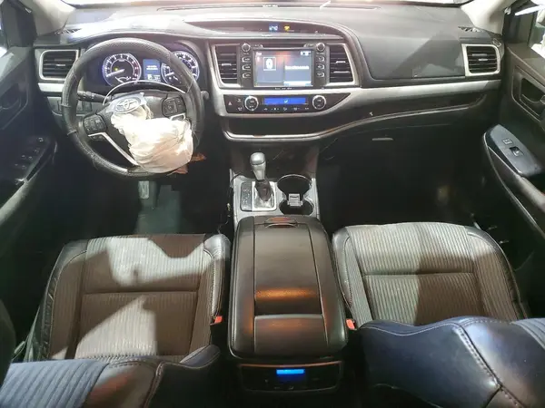 5TDBKRFH1GS326532 2016 TOYOTA HIGHLANDER - Image 8